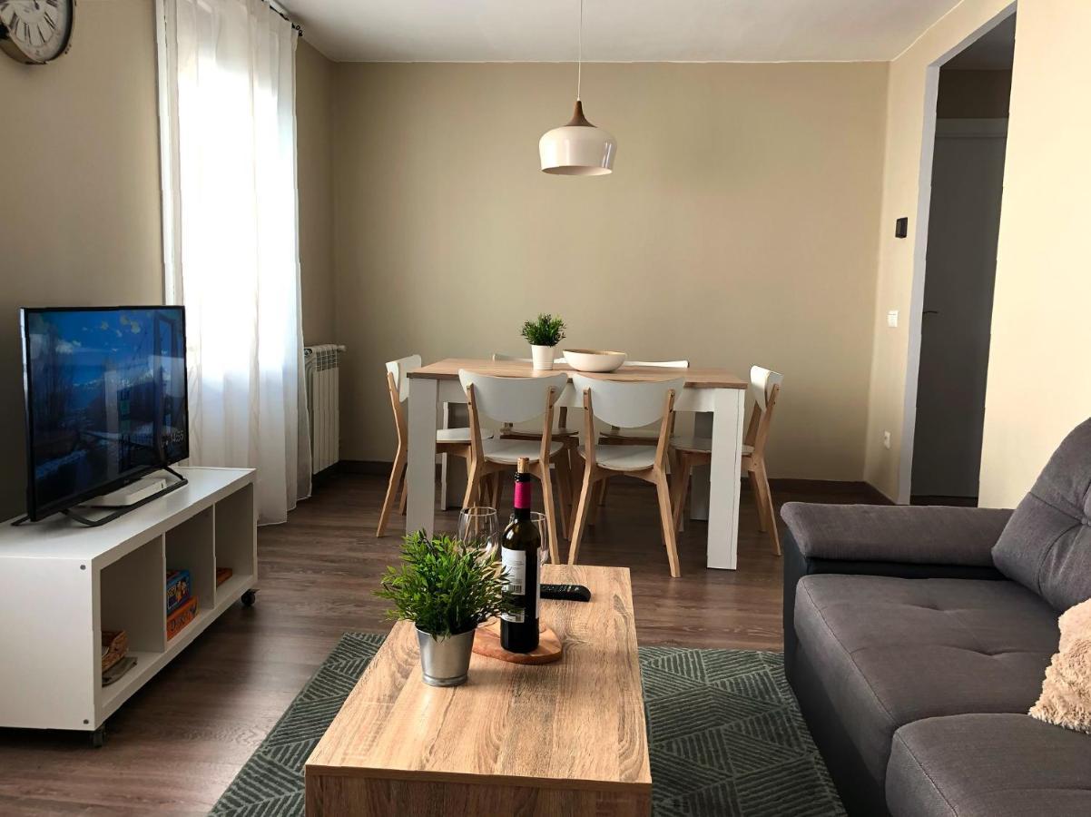 Apartamento Acogedor Y Familiar - Wifi+Chromecast Puigcerdà Esterno foto